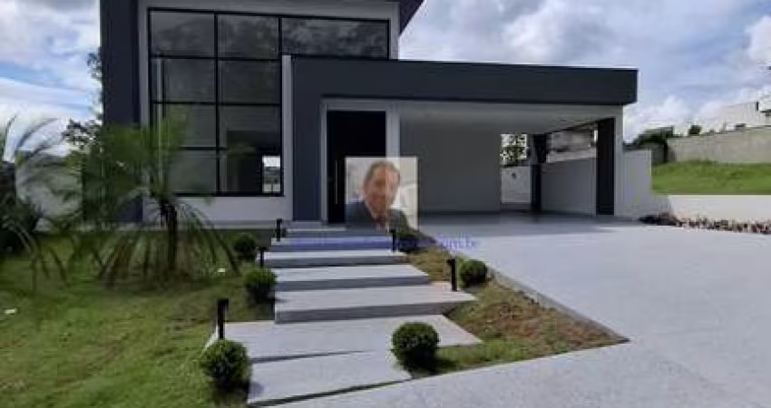 Vende-se Casa Térrea à Venda no Condomínio Reserva Santa Maria Nature - Gra