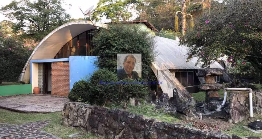 Aluga-se ou Vende IMÓVEL Oportunidade Única: Um Ícone da Arq. Brasileira.