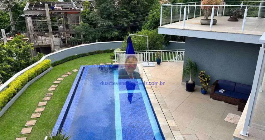 Vende-se Casa no Cond São Paulo II - Nova, moderna, vista p/ o campo de gol