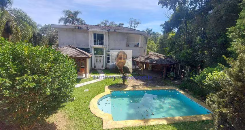 Vende-se Casa 4 suítes, Piscina, Cond. Vila Verde a 3km da Rap. Tav. 