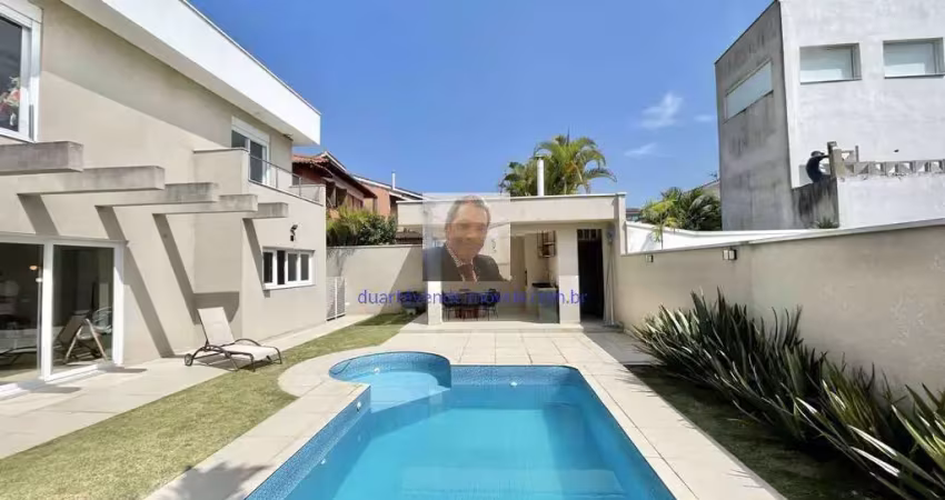 Vende-se Casa no Cond SP II - Moderna e impecável, 4 suítes, escritório, la