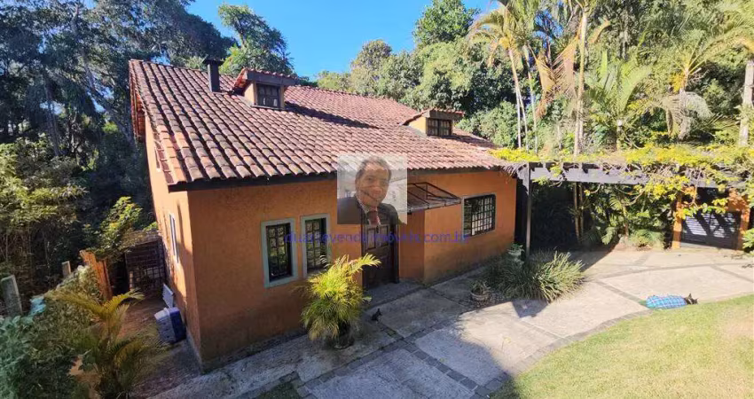 Vende-se casa 3dorm/1 suíte, r$ 1.800.000,00 no cond. vila verde, km 36 da