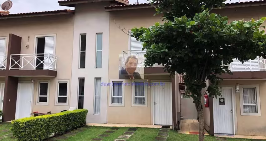 Vende-se casa no cond. vila florida - 2 dorm, quintal coberto, 2 vagas!