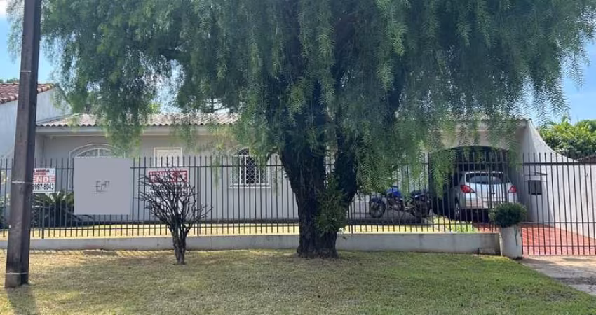 Casa à venda no Country com 96m² em um grande terreno  de 450m² - 3 quartos | Cascavel, PR