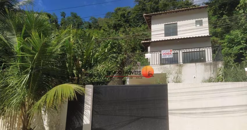 Casa  1° Locação com 3 quartos, piscina à venda, 130 m² por R$ 475.000 - Itaipu - Niterói/RJ