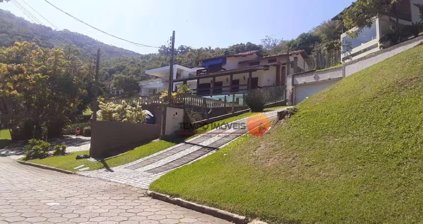 Casa com 5 dormitórios à venda, 870 m² por R$ 3.000.000,00 - Piratininga - Niterói/RJ