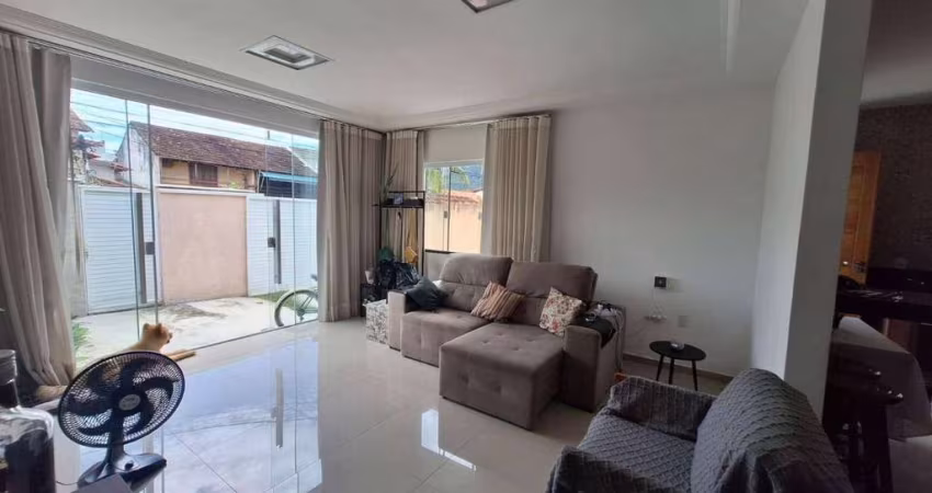 Casa com 3 dormitórios à venda, 140 m² por R$ 620.000,00 - Serra Grande - Niterói/RJ