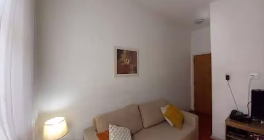 Apartamento com dois quartos no melhor ponto do fonseca