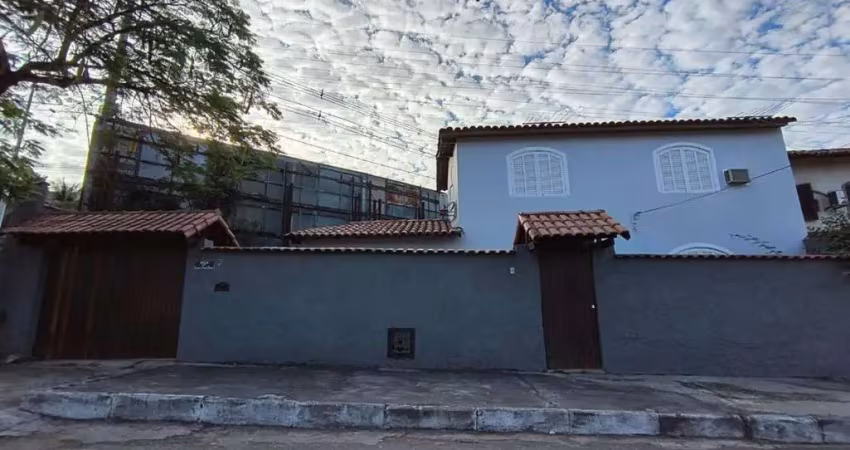 Casa com 3 dormitórios à venda, 154 m² por r$ 740.000,00 - maria paula - niterói/rj