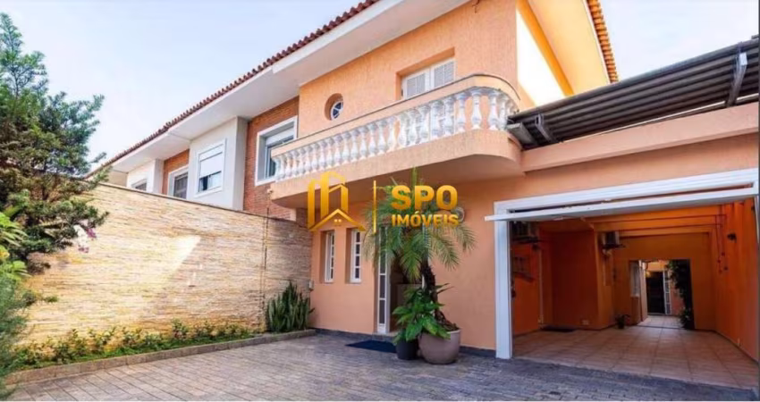 Casa de 220 metros com 4 quartos e 4 vagas no Jd Paulistano
