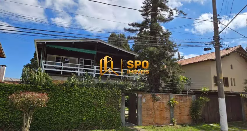 Casa no bolsao interlagos com 4 quartos 1 suite, 2 banheiros vaga para 6 carros