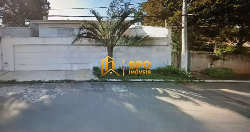 Casa no bolsão  reformada com 4 quartos ,3 suités , 3 banheiros ,vaga para 6 carros