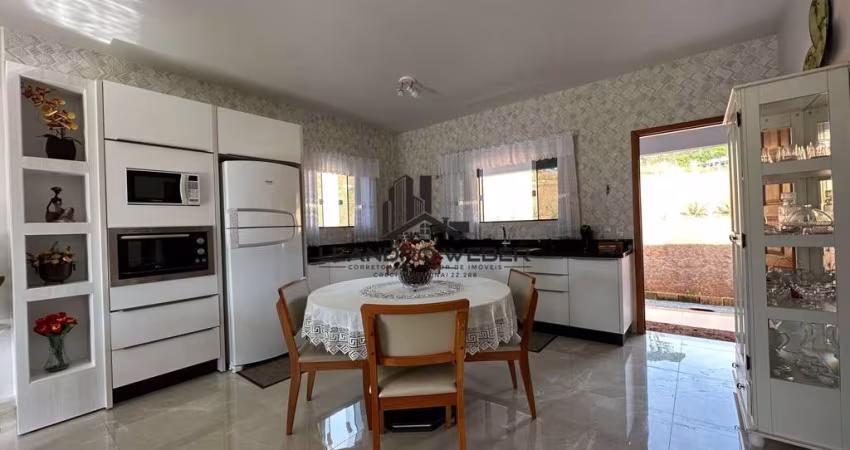 Casa com amplo terreno em Biguaçú/SC