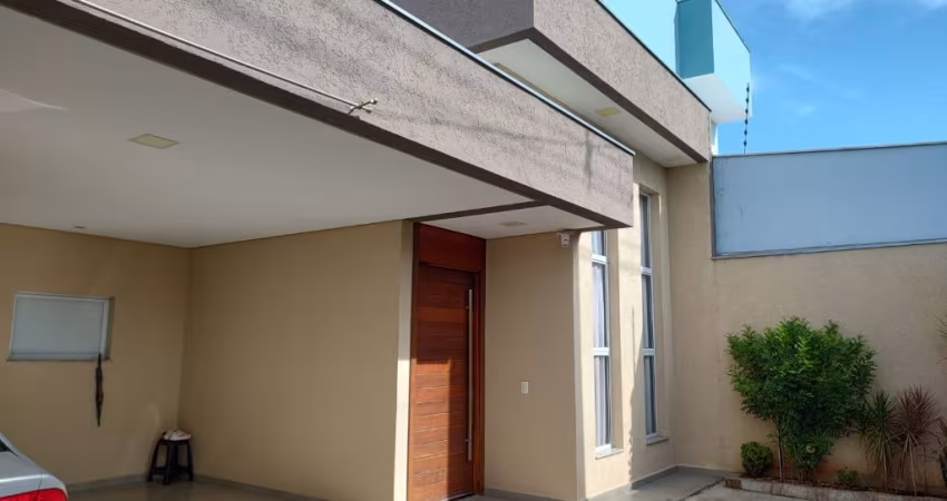 LINDA CASA A VENDA EM VILA HORTENCIA