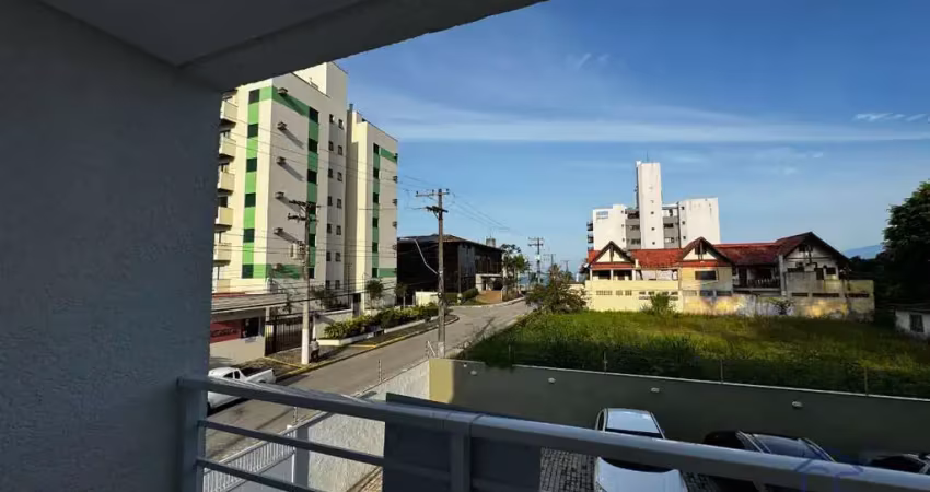 Sobrado triplex em condomínio fechado na massaguaçú - caraguatatuba - sp