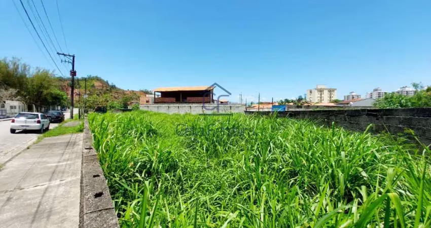 Excelente terreno de 553m² localizado na martim de sá - caraguatatuba/sp