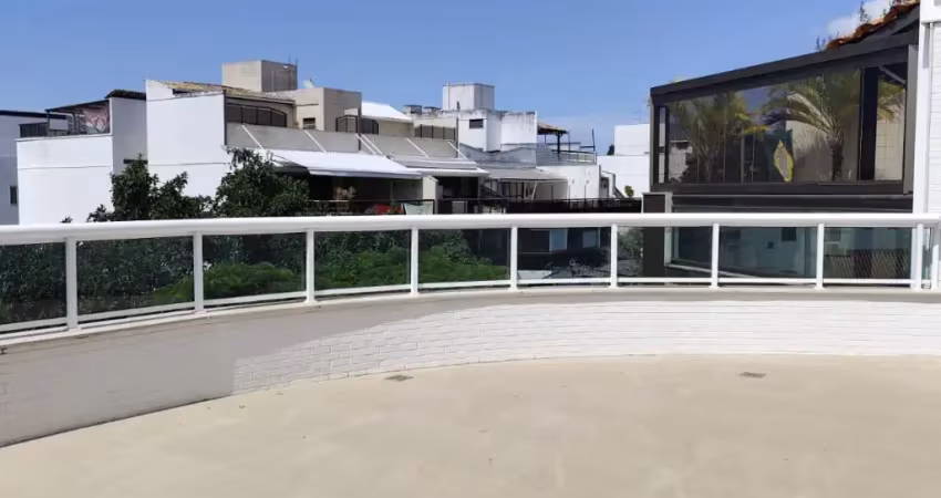 Cobertura linear com 180 m², 3 suítes e 3 vagas no recreio dos bandeirantes - rj.
