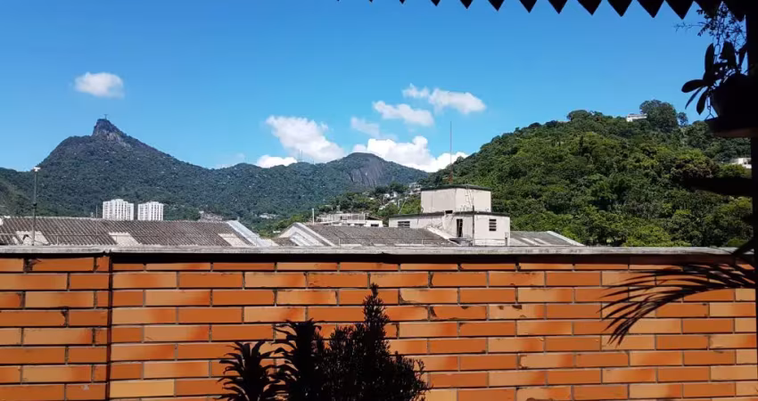 Cobertura Linear 360º cinematográfica em Laranjeiras 421m², com 4 quartos sendo 2 suítes e 3 vagas de garagem