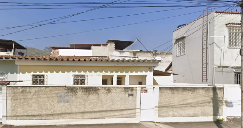 Monteiros & Barros apresenta: Casa com 01 quarto, quintal e garagem Independente em Vicente de Carvalho.!