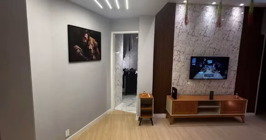 Apartamento à venda com 02 quartos na av. oswaldo cruz no flamengo / rj.