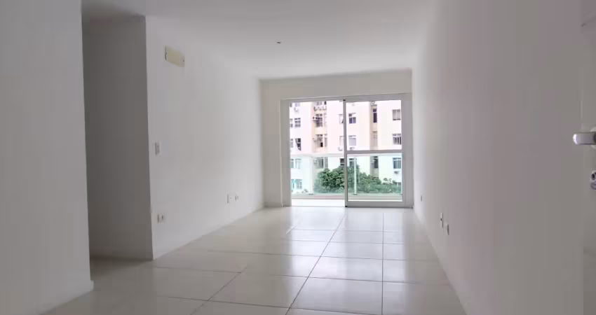 Apartamento com 03 quartos em botafogo - vista para a enseada.