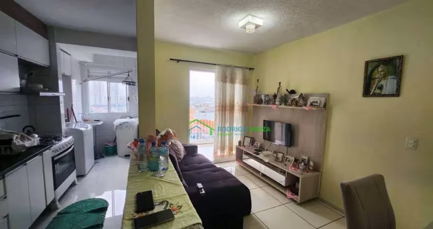 Casa á venda no Condomínio Center Village, Jardim Veloso, Carapicuíba/SP