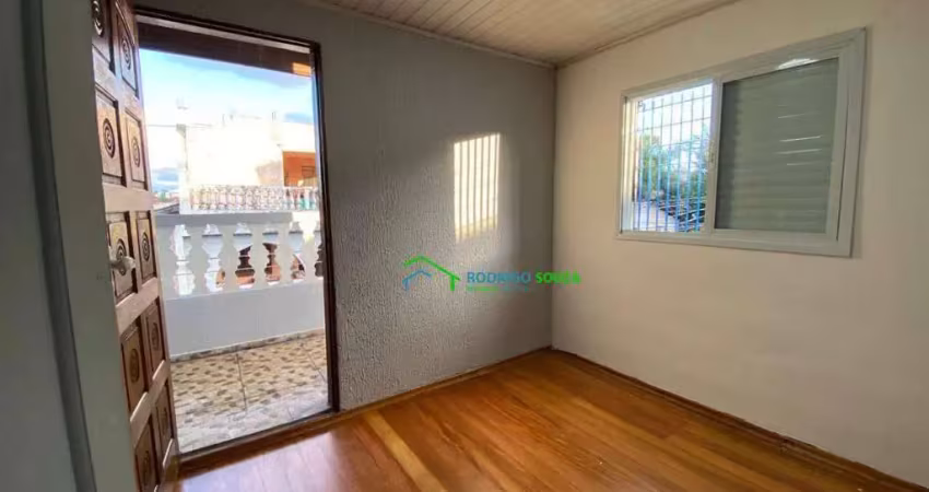 Casa com 3 dormitórios para alugar por R$ 1.650,02/mês - Conjunto Habitacional Presidente Castelo Branco - Carapicuíba/SP