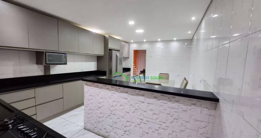 Casa com 4 dormitórios à venda, 240 m² por R$ 670.000,00 - Parque Roseira - Carapicuíba/SP