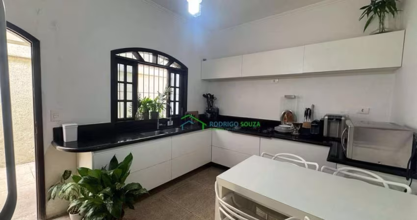 Casa com 4 dormitórios à venda, 245 m² por R$ 780.000,00 - Jardim Marilu - Carapicuíba/SP