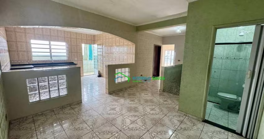 Casa com 2 dormitórios para alugar, 120 m² por R$ 2.000,00/mês - Vila Silviânia - Carapicuíba/SP