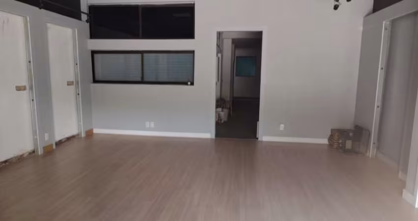 RSG Imóveis aluga: Excelente loja com 140m² em um excelente ponto na Rua Maxwell