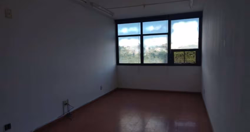 Sala comercial com 1 sala para alugar na Vila Isabel, Rio de Janeiro 