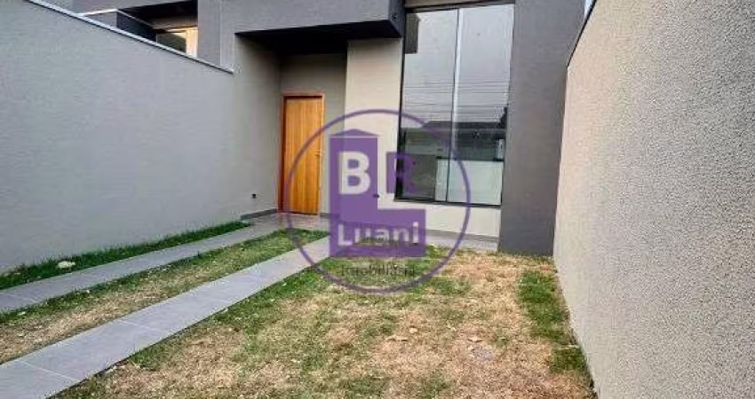Linda casa geminada no Jardim Bandeirantes