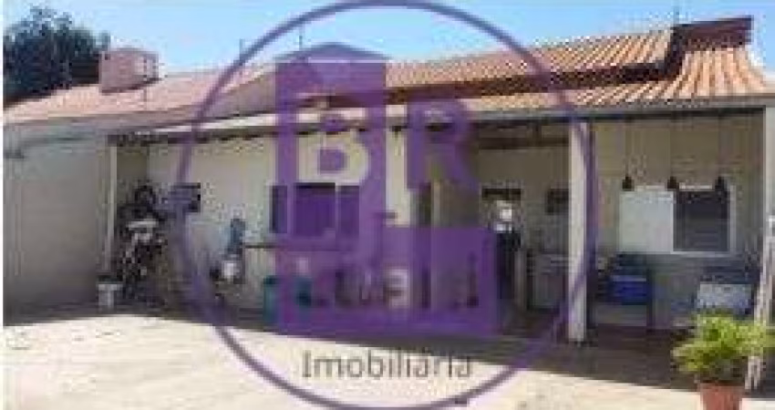 Casa em Excelente localização na zona norte (Residencial Moradias Tibagi
