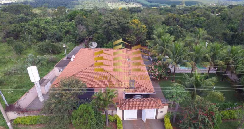 Chácara com 4 dormitórios sendo um suíte - Vale do Igapó - Bauru/SP.