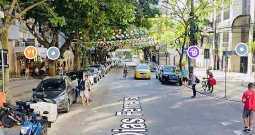 Loja comercial à venda no Leblon, Rua Dias Ferreira, Rio de Janeiro-RJ:  73m² de área.