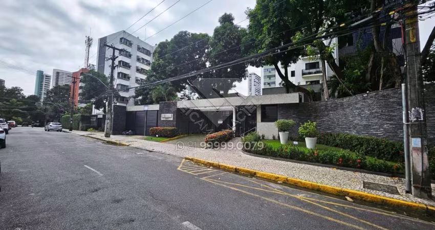 Andar alto, espaço e conforto perto da Praça de Casa Forte!