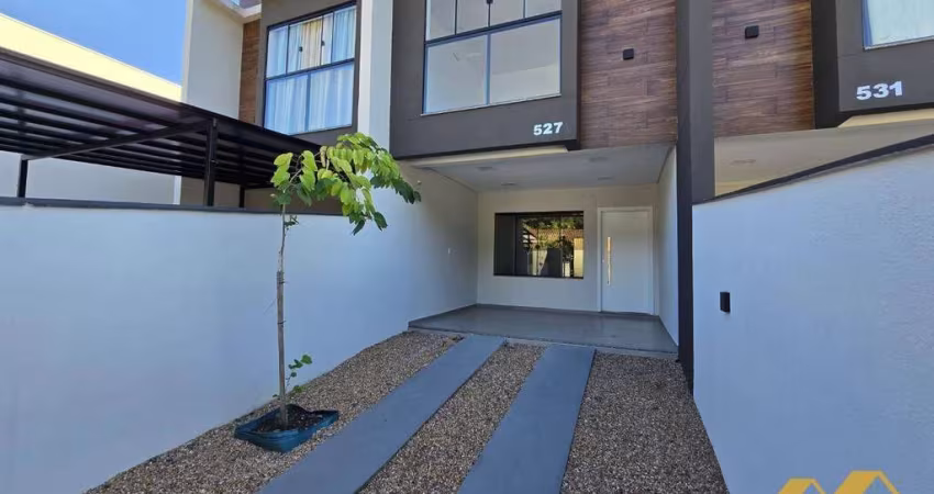 Sobrado com 3 dormitórios à venda, 109 m² por R$ 639.000,00 - Água Verde - Blumenau/SC