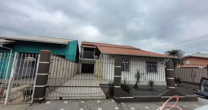 Casa de 2 pisos com 4 dormitórios á venda no cordeiros