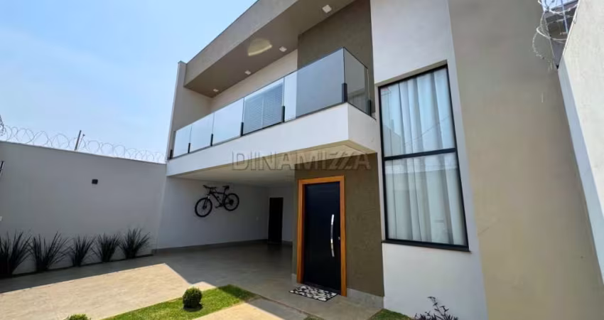 Casa à venda no Parque das Laranjeiras, ótima localização.