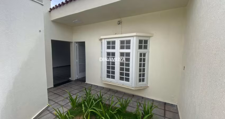 Casa com 5 quartos para Locação no bairro Mercês em Uberaba, MG