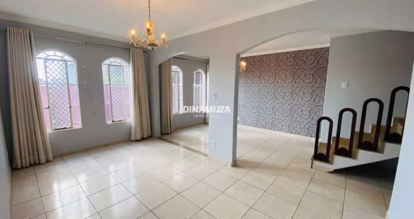 Casa excelente para locação próxima a Avenida Guilherme Ferreira