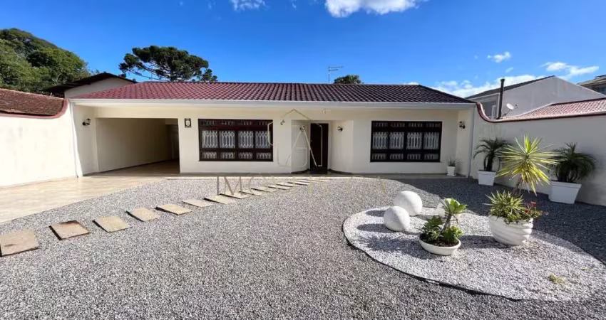 Casa térrea em amplo terreno no Bom Jesus