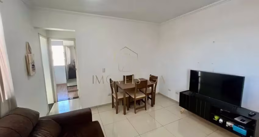 Apartamento semimobiliado, face leste e com vista livre