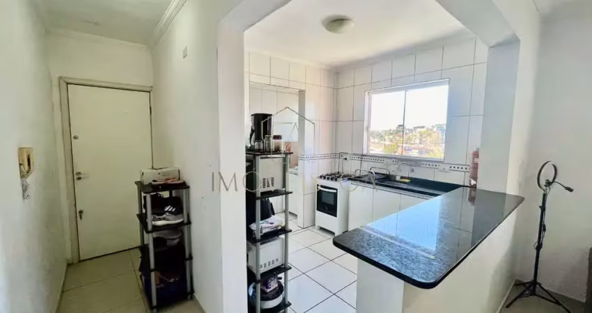 Apartamento semimobiliado, face leste e com vista livre