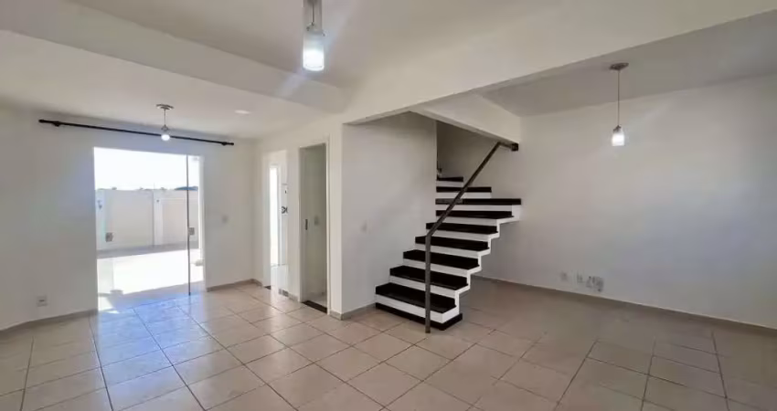 Casa de condomínio para alugar, com 3 quartos, 85m² na região do mansões e shopping dom pedro
