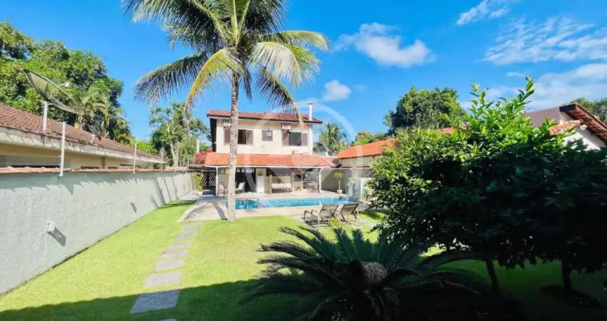 Casa com 5 quartos à venda na Rua Vinte, 102, São Lourenço, Bertioga