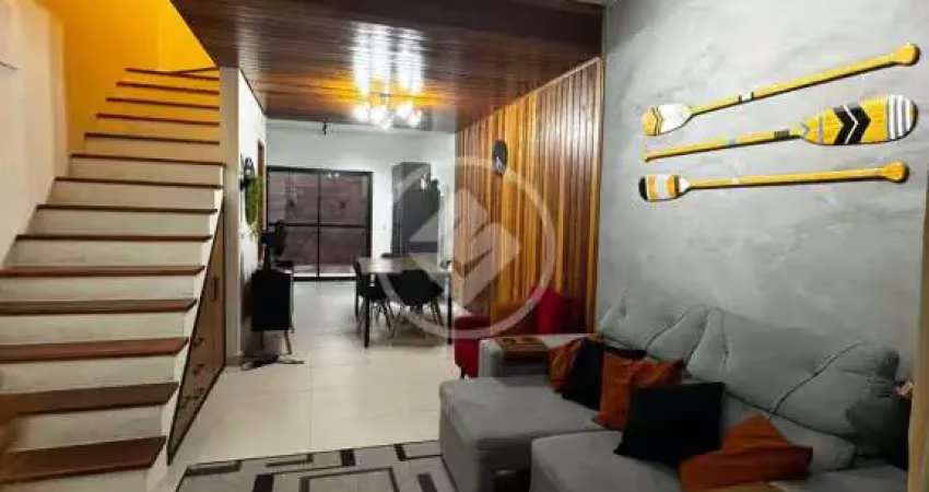 Casa em condomínio fechado com 2 quartos à venda na Rua Antônio Carlos Quental Simas, 353, Pontal de Santa Marina, Caraguatatuba