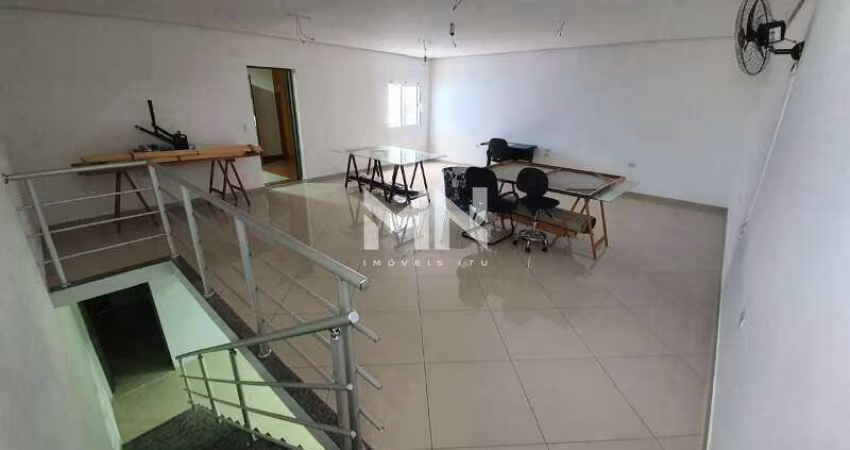 Casa comercial para Venda e Locação em São Paulo.