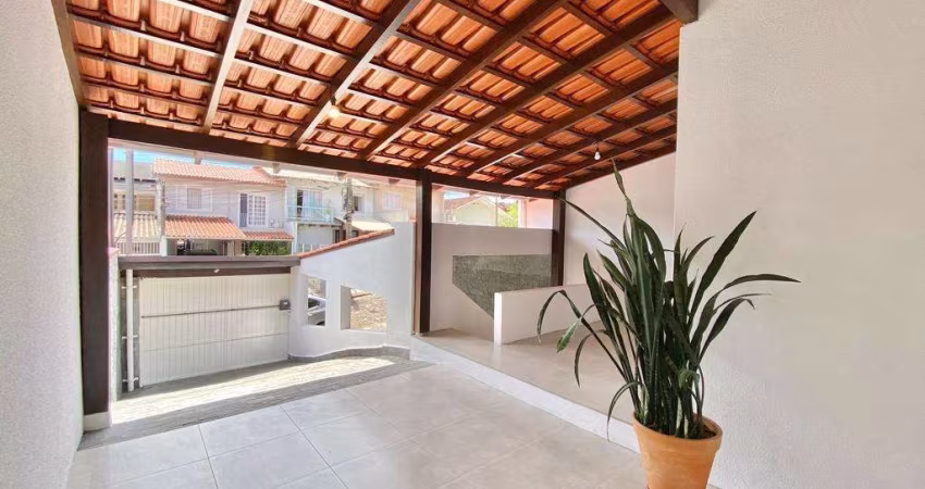 Casa para Venda em Blumenau, Água Verde, 3 dormitórios, 2 banheiros, 3 vagas